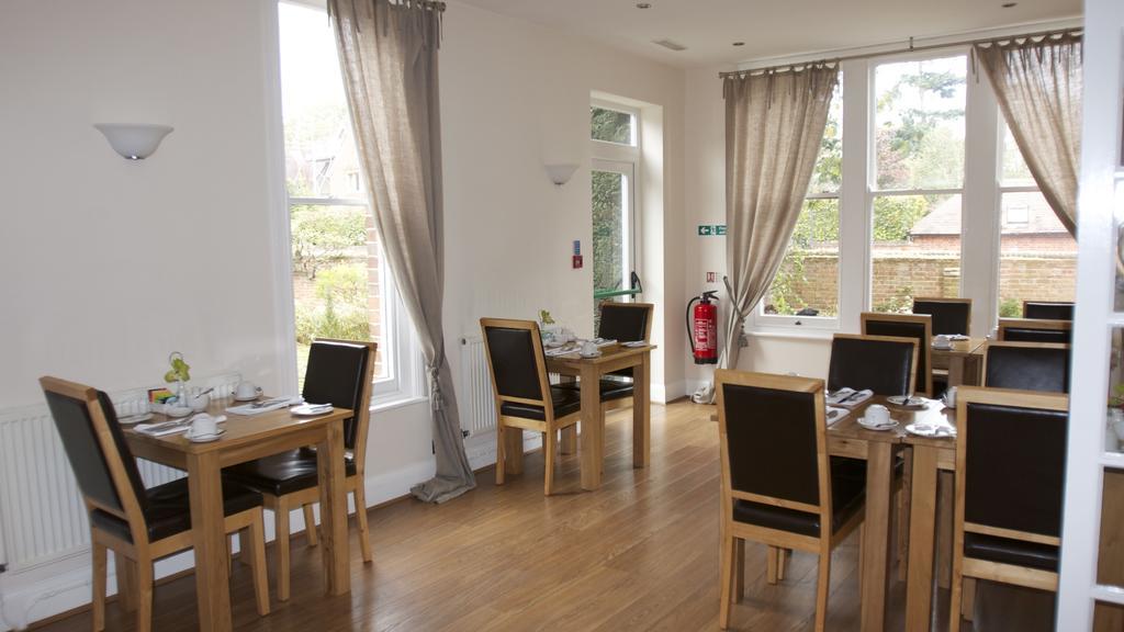 Bed and Breakfast Parklands Оксфорд Экстерьер фото